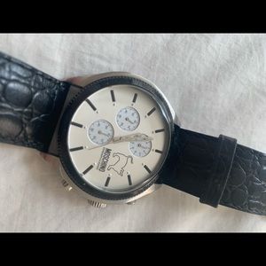 Moschibi Cheap & Chic Watch